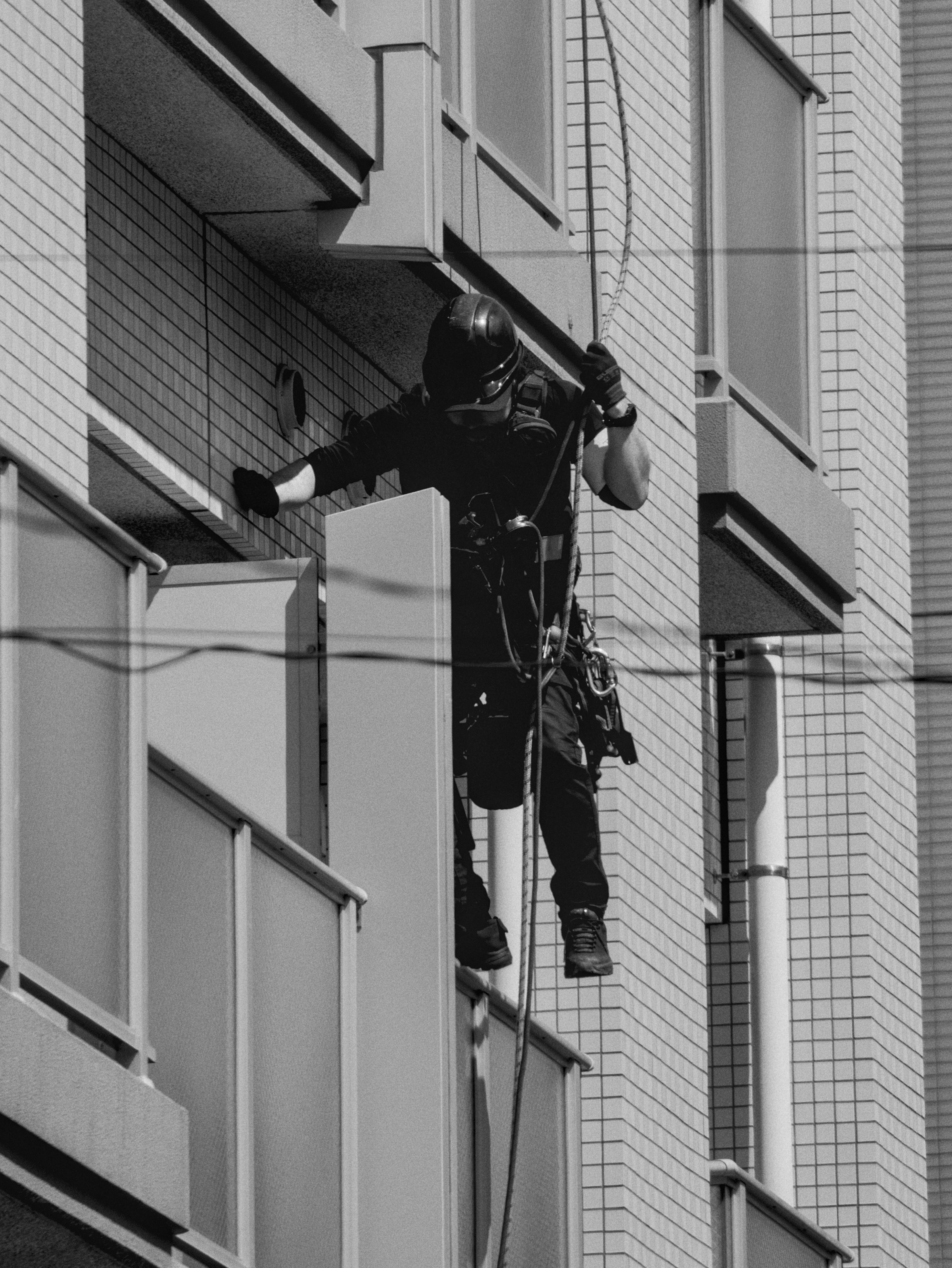 Difficult-Access Work / Rope Access · work-at-height services by AIM